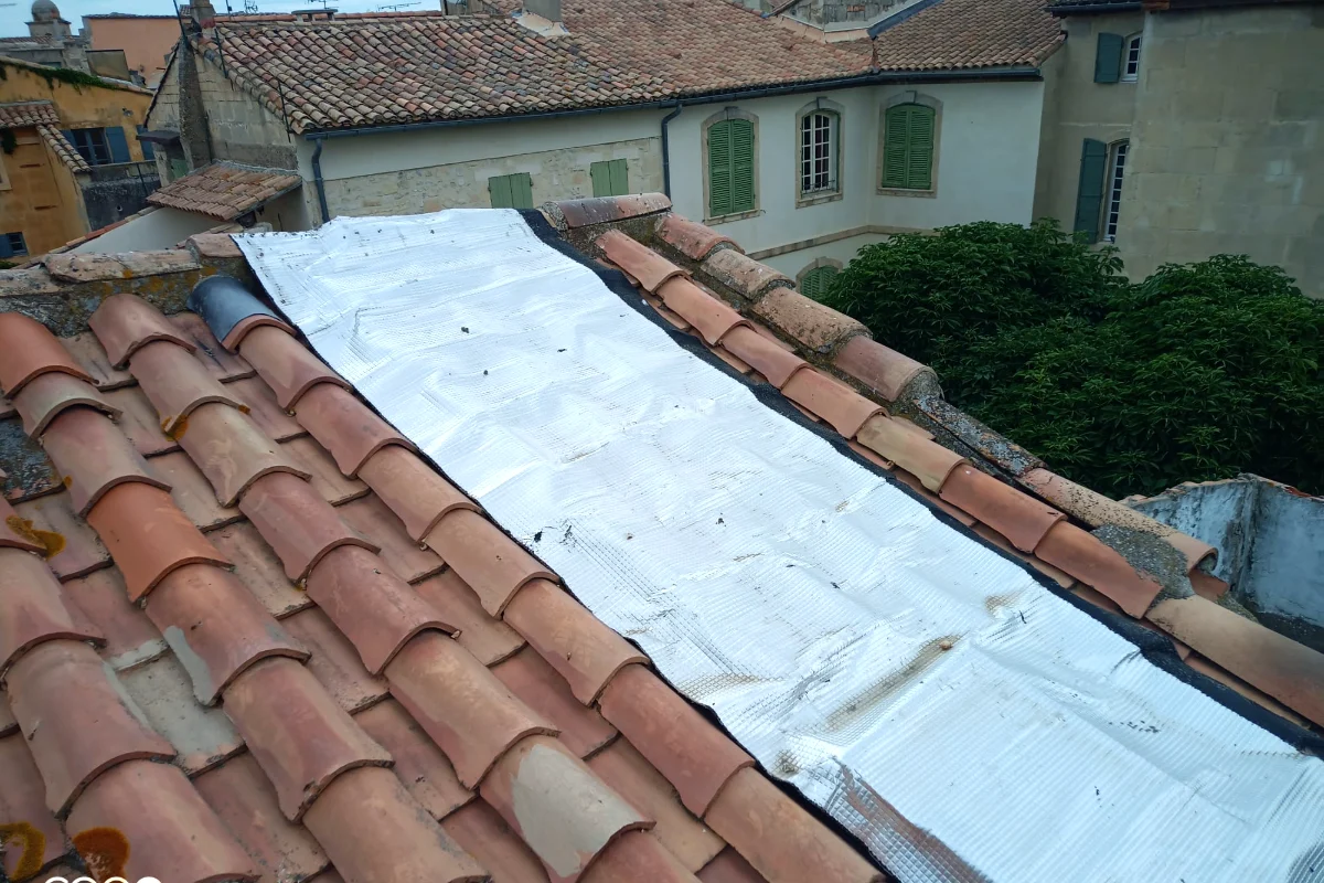 La Roquette, reprise de la couverture de l’immeuble